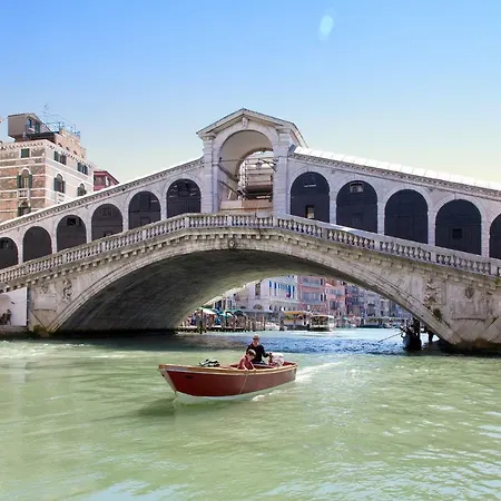 Biennale Ca Dario Apartmán