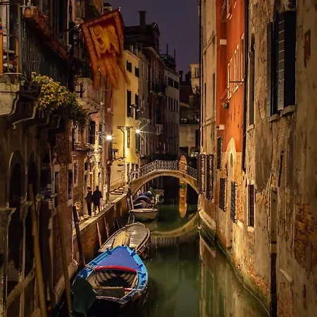 Biennale Ca Dario Apartmán *