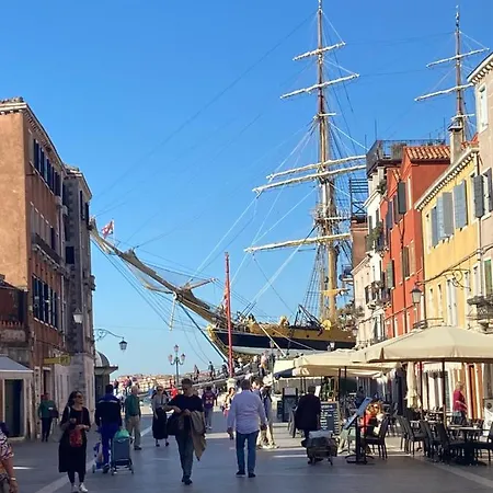 Lejlighed Biennale Ca Dario Venedig