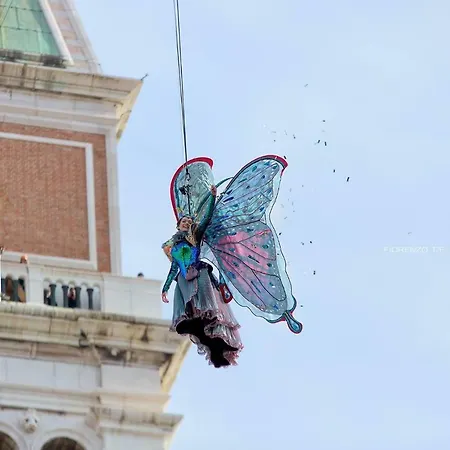 Biennale Ca Dario Venedig