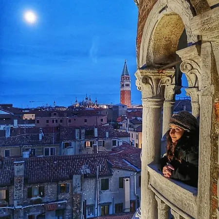 Biennale Ca Dario Venedig