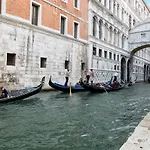 Apartment Biennale Ca Dario Venice