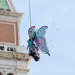 Biennale Ca Dario Venedig