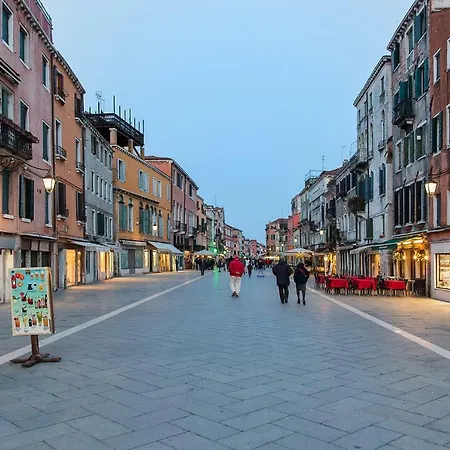 Biennale Ca Dario Апартаменты *