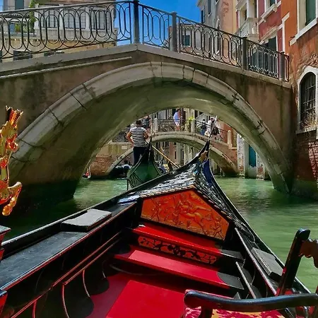 Biennale Ca Dario Venedig